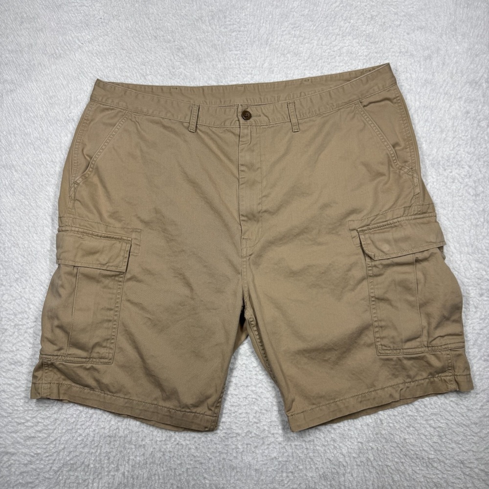 Levi's Cargo Shorts Khaki Tan Utility Workwear Men's Size 42 x 9" Inseam